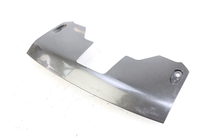 photo de JONCTION CARENAGE ARRIERE INFERIEURE HONDA FJS SILVER WING SILVERWING 400 (2005 - 2008)