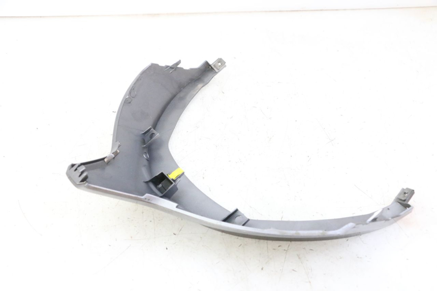 photo de JONCTION CARENAGE ARRIERE INFERIEURE HONDA FORZA ABS 300 (2013 - 2019)