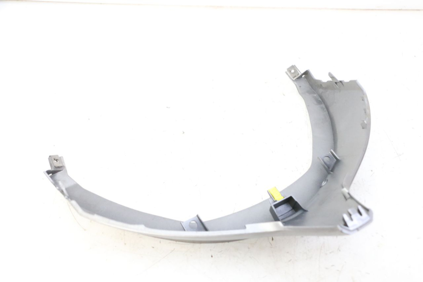 photo de JONCTION CARENAGE ARRIERE INFERIEURE HONDA FORZA ABS 300 (2013 - 2019)