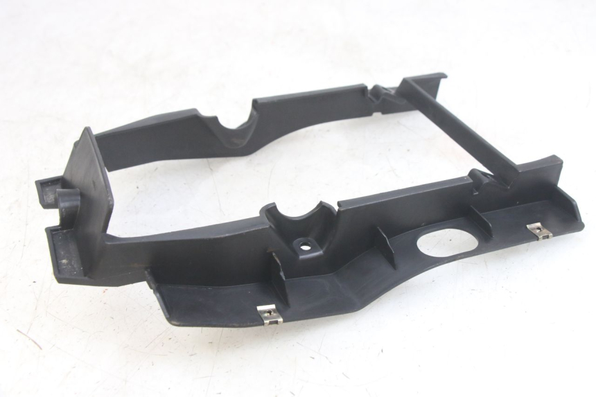 photo de JONCTION CARENAGE ARRIERE INFERIEURE GILERA DNA 50 (2000 - 2007)