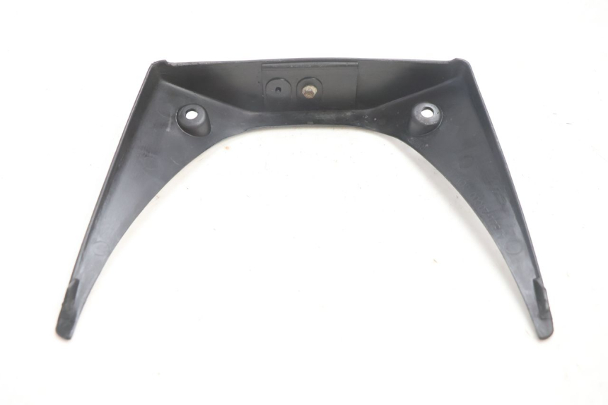 photo de JONCTION CARENAGE ARRIERE INFERIEURE SUZUKI GSX F GSXF 750 (1988 - 1998) - Zoom état d’usage