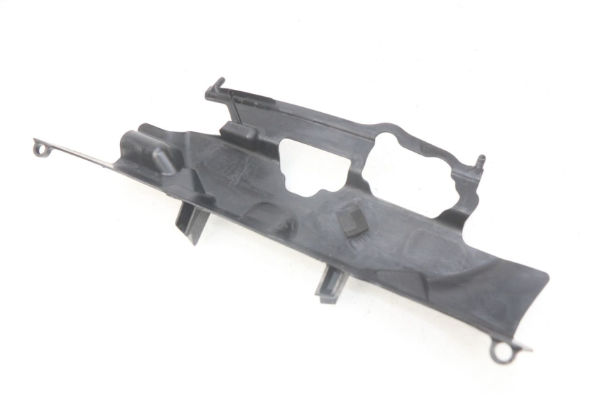 photo de JONCTION CARENAGE ARRIERE INFERIEURE SUZUKI GSX-R GSXR 750 (2011 - 2016)