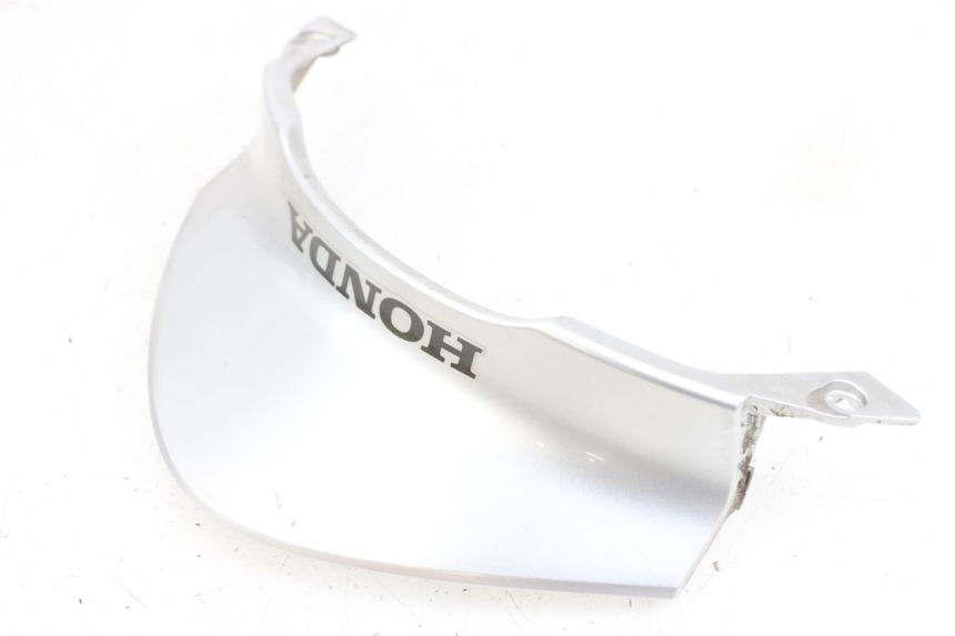 photo de JONCTION CARENAGE ARRIERE INFERIEURE HONDA NHX LEAD 110 (2008 - 2010)