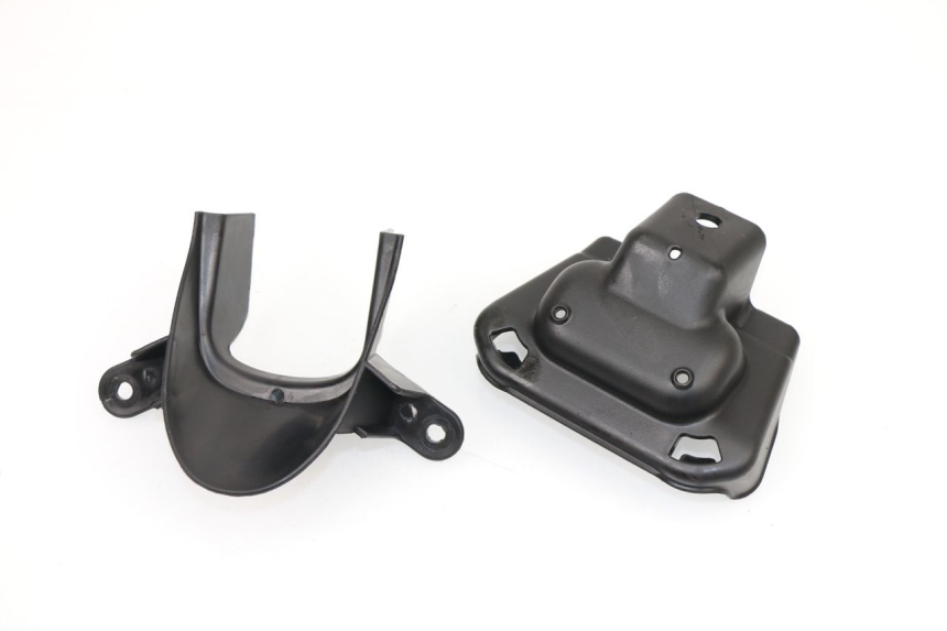 photo de JONCTION CARENAGE ARRIERE INFERIEURE KYMCO K-PW K-PIPE 50 (2012 - 2017)