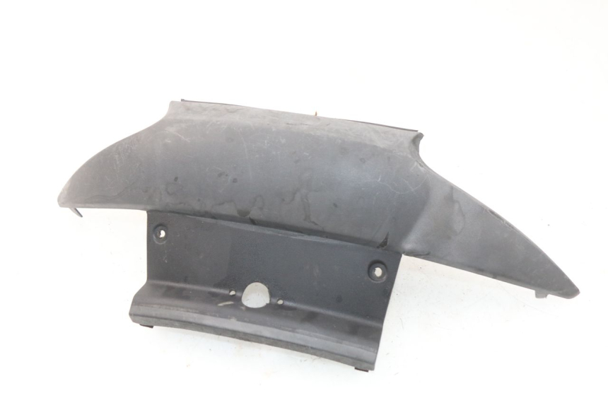 photo de JONCTION CARENAGE ARRIERE INFERIEURE PIAGGIO MP3 LT 400 (2007 - 2012)
