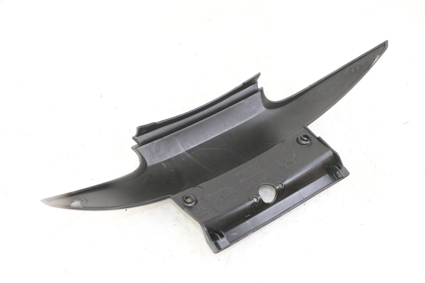 photo de JONCTION CARENAGE ARRIERE INFERIEURE PIAGGIO MP3 LT 300 (2010 - 2016)