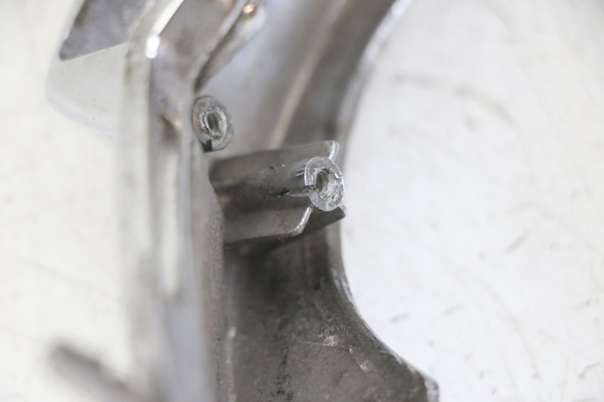 photo de JONCTION CARENAGE ARRIERE INFERIEURE KYMCO LIKE 4T 50 (2019 - 2025) - Autre angle de vue