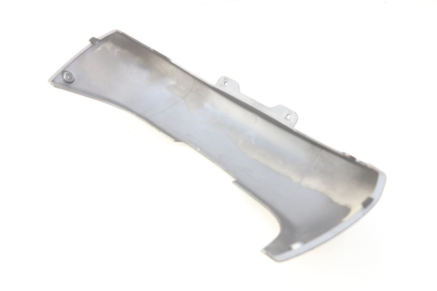 photo de JONCTION CARENAGE ARRIERE INFERIEURE PIAGGIO X9 EVOLUTION 500 (2003 - 2005)
