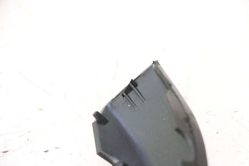 photo de JONCTION CARENAGE ARRIERE INFERIEURE TNT MOTOR ROMA 10' 4T 50 (2007 - 2018) - Zoom état d’usage