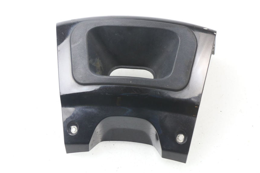 photo de JONCTION CARENAGE ARRIERE INFERIEURE PEUGEOT SATELIS COMPRESSOR K15 125 (2006 - 2009) - Vue principale
