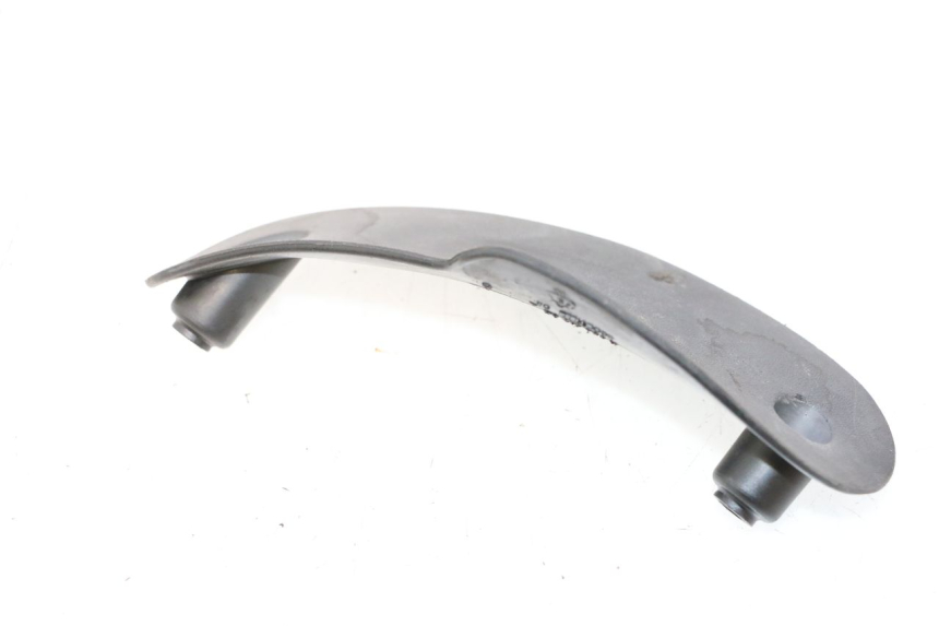 photo de JONCTION CARENAGE ARRIERE INFERIEURE PEUGEOT SPEEDFIGHT LC 50 (1996 - 2002) - Détail de la pièce