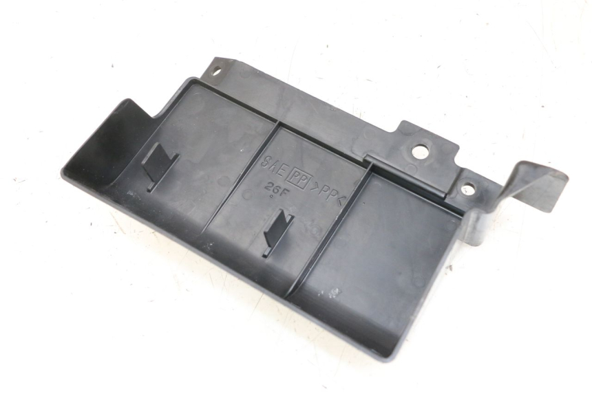 photo de Rear lower fairing junction SUZUKI VL INTRUDER 125 (2004 - 2007)