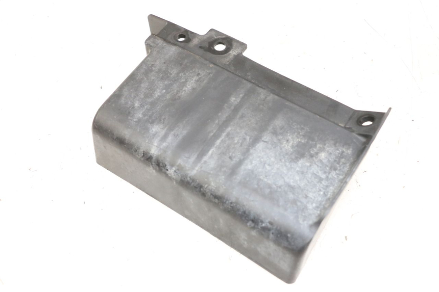 photo de Rear lower fairing junction SUZUKI VL INTRUDER 125 (2004 - 2007)