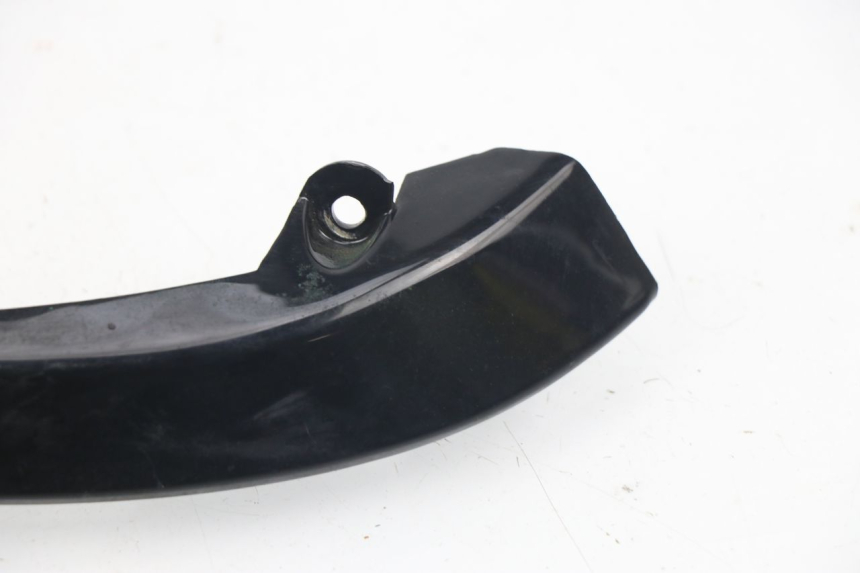 photo de JONCTION CARENAGE ARRIERE INFERIEURE BAOTIAN TRAVEL SPIRIT 50 (2010 - 2012) - Zoom état d’usage