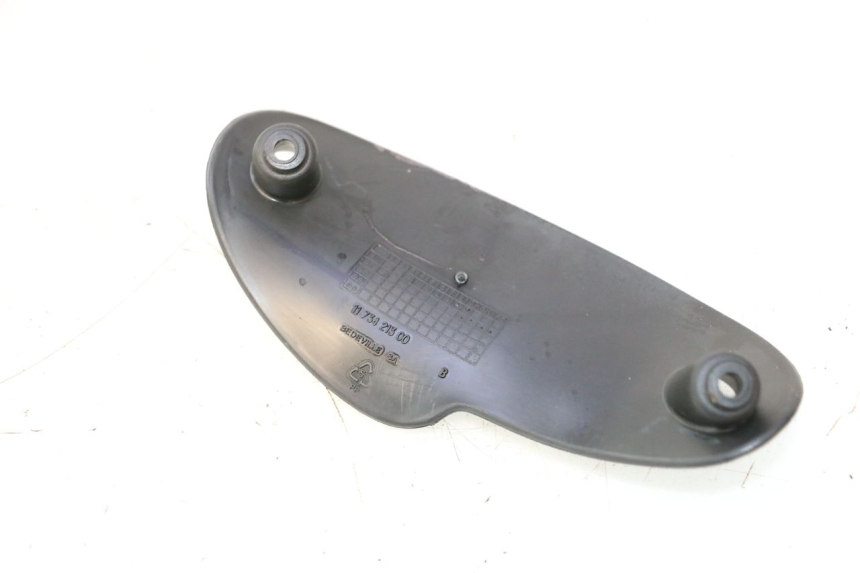 photo de JONCTION CARENAGE ARRIERE INFERIEURE PEUGEOT TREKKER 50 (1995 - 2004) - Détail de la pièce