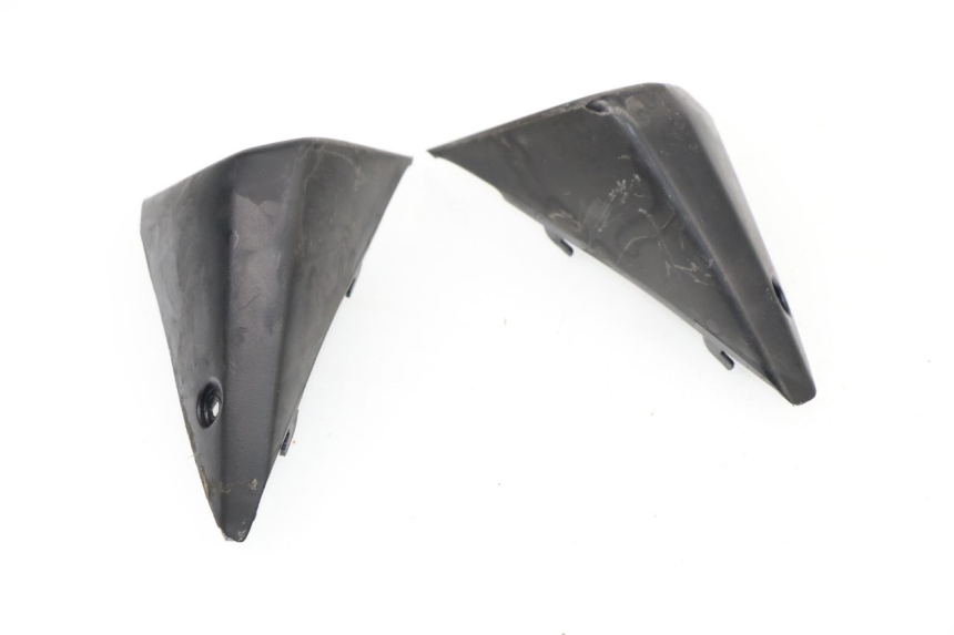 photo de JONCTION CARENAGE ARRIERE INFERIEURE HONDA VISION 50 (2011 - 2015)