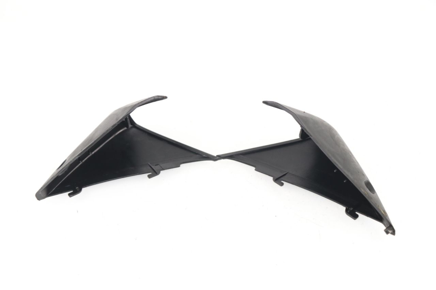 photo de JONCTION CARENAGE ARRIERE INFERIEURE HONDA VISION 50 (2011 - 2015)