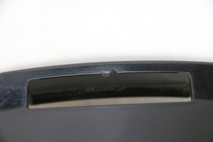 photo de JONCTION CARENAGE ARRIERE INFERIEURE PIAGGIO X8 125 (2004 - 2007) - Autre angle de vue