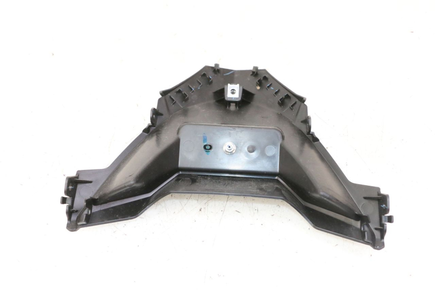 photo de JONCTION CARENAGE ARRIERE INFERIEURE YAMAHA XMAX X-MAX 125 (2021 - 2025)