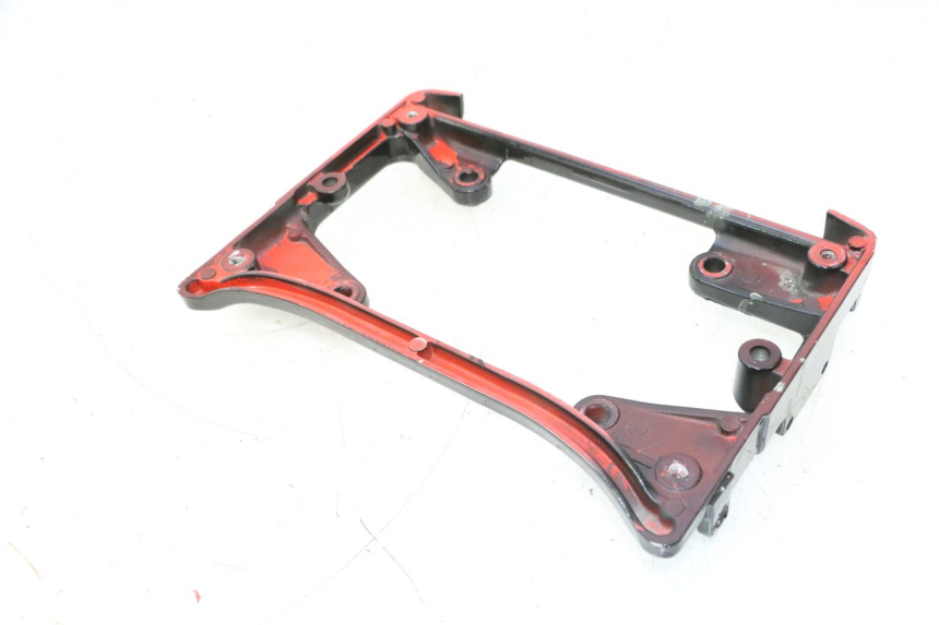 photo de JONCTION CARENAGE ARRIERE INFERIEURE HONDA XRV AFRICA TWIN 750 (1990 - 1992) - Vue d’ensemble