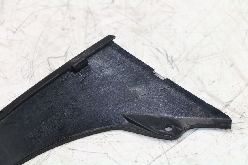 photo de JONCTION CARENAGE ARRIERE INFERIEURE YAMAHA VITY 125 (2008 - 2013)