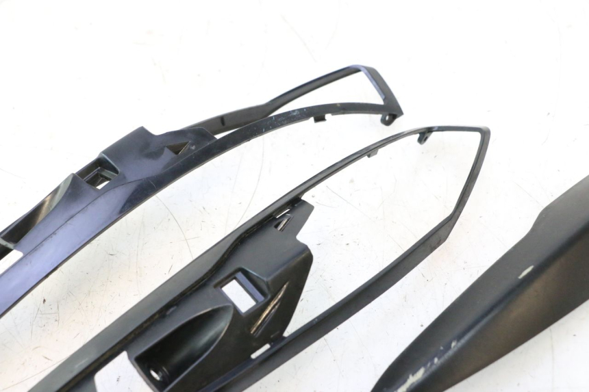 photo de JONCTION CARENAGE ARRIERE PIAGGIO LIBERTY IGET 4T 50 (2021 - 2025) - Vue d’ensemble