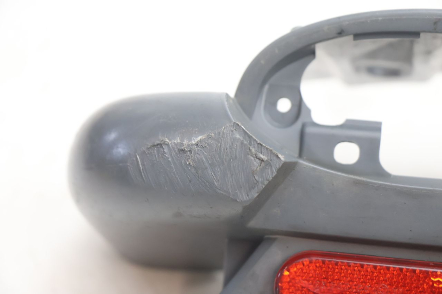 photo de JONCTION CARENAGE ARRIERE PEUGEOT LUDIX ONE 50 (2004 - 2006) - Détail de la pièce