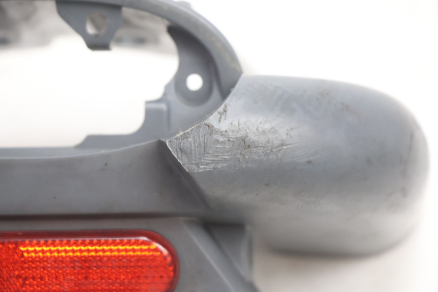 photo de JONCTION CARENAGE ARRIERE PEUGEOT LUDIX ONE 50 (2004 - 2006) - Zoom état d’usage