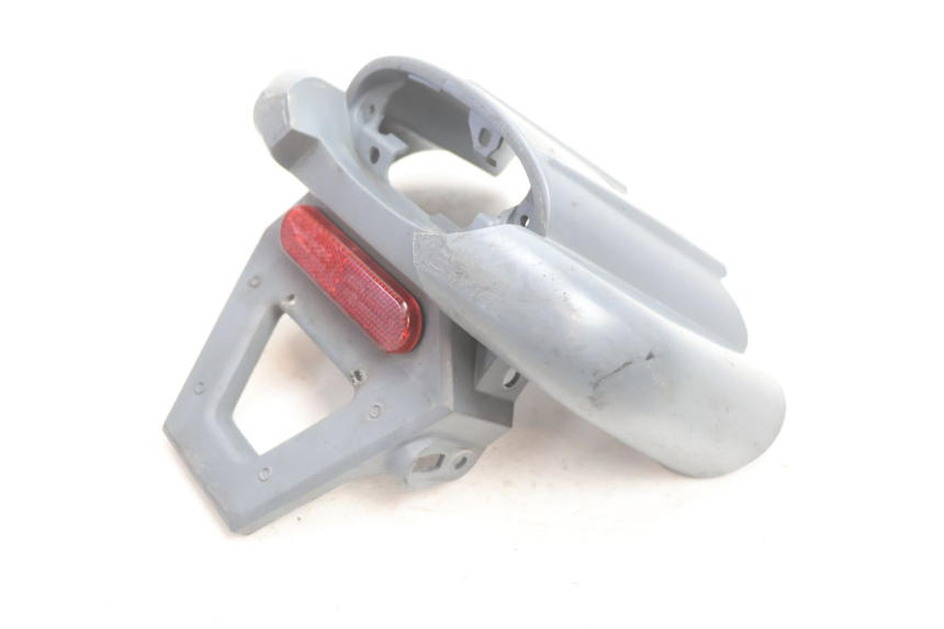 photo de JONCTION CARENAGE ARRIERE PEUGEOT LUDIX ONE 50 (2004 - 2006) - Gros plan technique