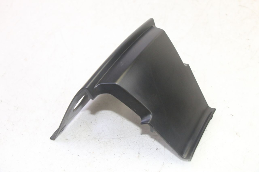 photo de JONCTION CARENAGE ARRIERE PIAGGIO MP3 HPE 350 (2018 - 2020) - Détail de la pièce