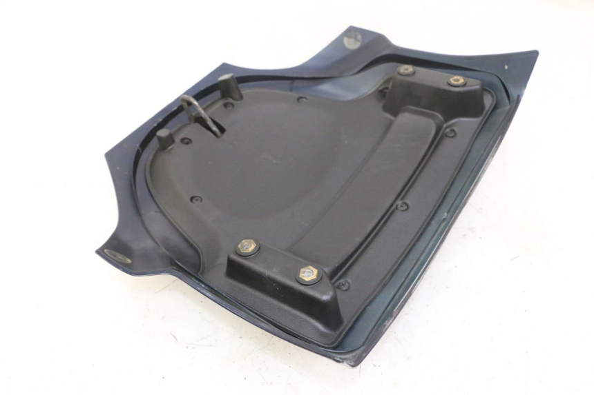 photo de JONCTION CARENAGE ARRIERE PIAGGIO MP3 LT 300 (2010 - 2016)