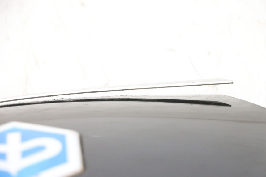 photo de JONCTION CARENAGE ARRIERE PIAGGIO MP3 LT 300 (2010 - 2016) - Vue d’ensemble