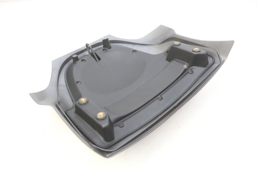 photo de JONCTION CARENAGE ARRIERE PIAGGIO MP3 500 (2011 - 2015)