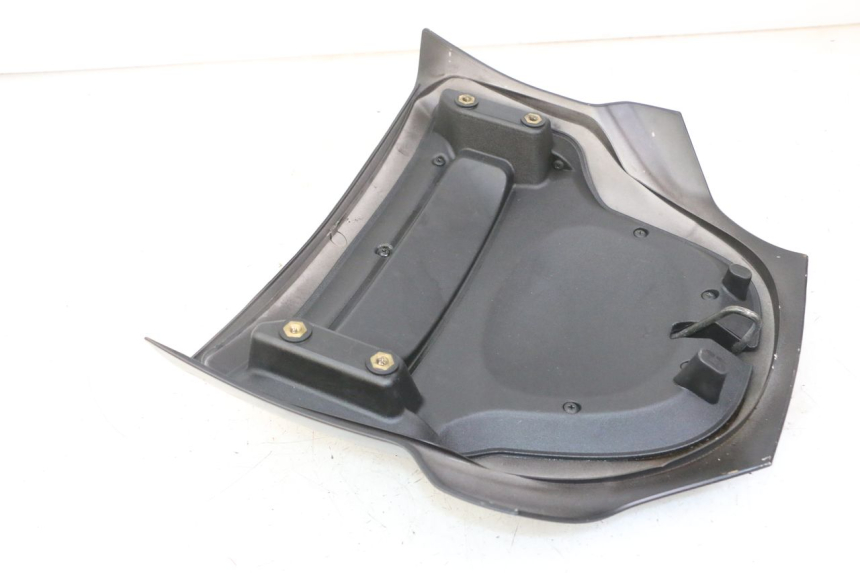 photo de JONCTION CARENAGE ARRIERE PIAGGIO MP3 500 (2011 - 2015)