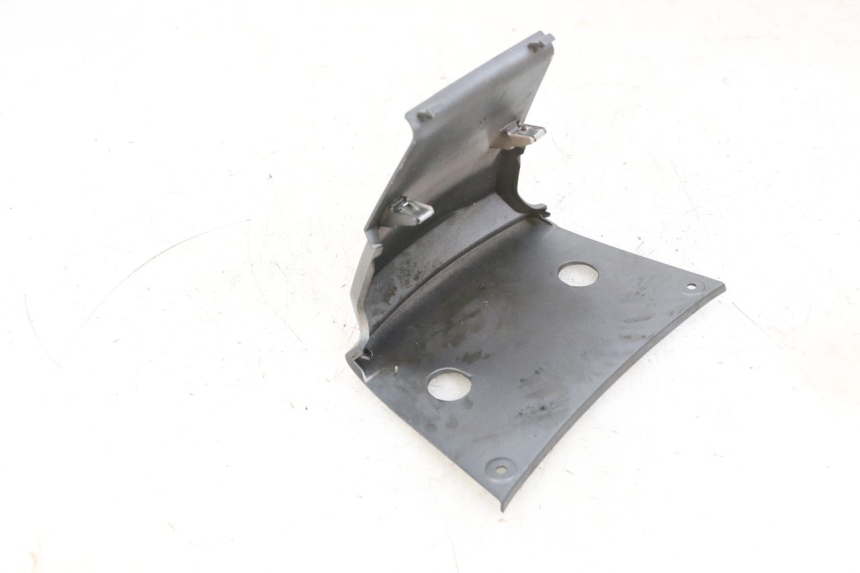 photo de JONCTION CARENAGE ARRIERE PIAGGIO MP3 500 (2016 - 2018) - Détail de la pièce