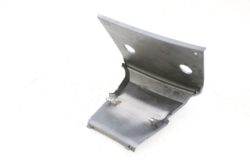 photo de JONCTION CARENAGE ARRIERE PIAGGIO MP3 500 (2016 - 2018) - Zoom état d’usage