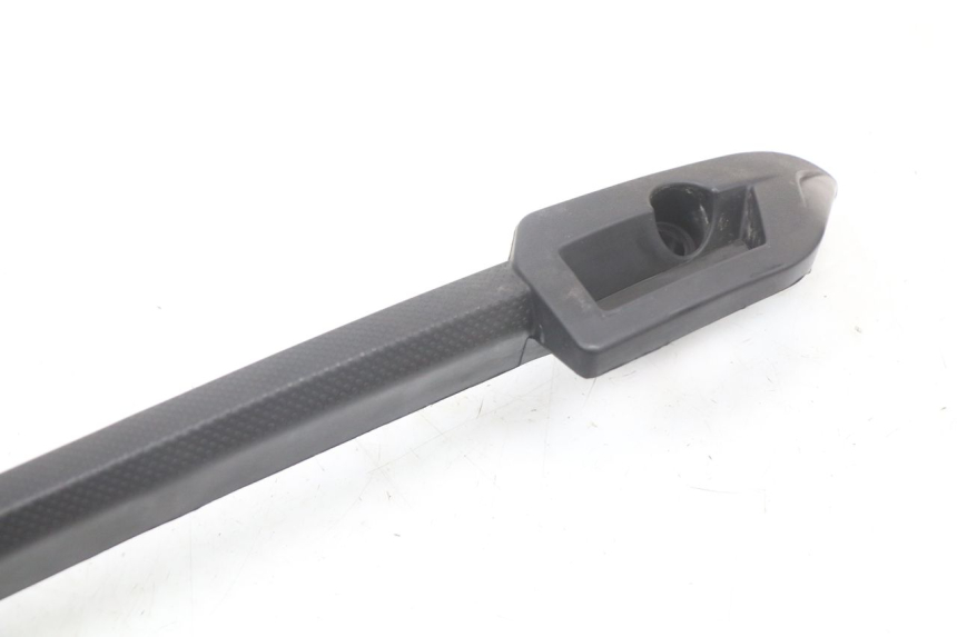 photo de JONCTION CARENAGE ARRIERE MOTO GUZZI NORGE 8V GT 1200 (2011 - 2016)