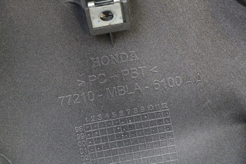 photo de JONCTION CARENAGE ARRIERE HONDA NTV DEAUVILLE 650 (2001 - 2006)