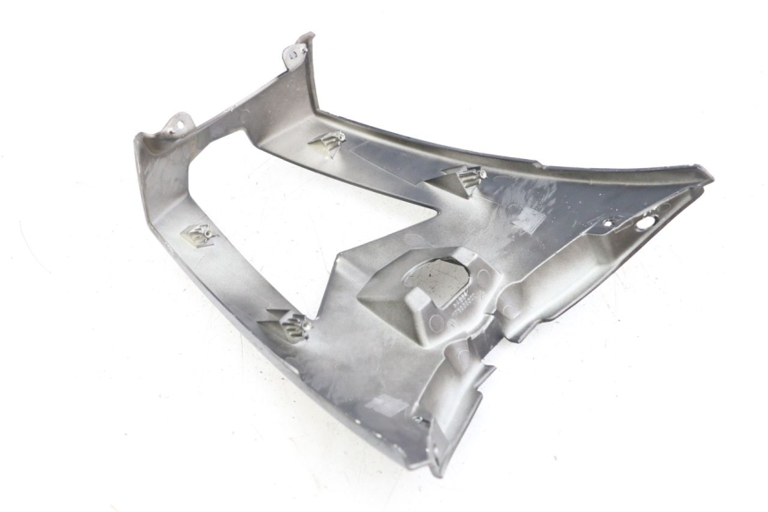 photo de JONCTION CARENAGE ARRIERE PEUGEOT GEOPOLIS RS 125 (2007 - 2009)