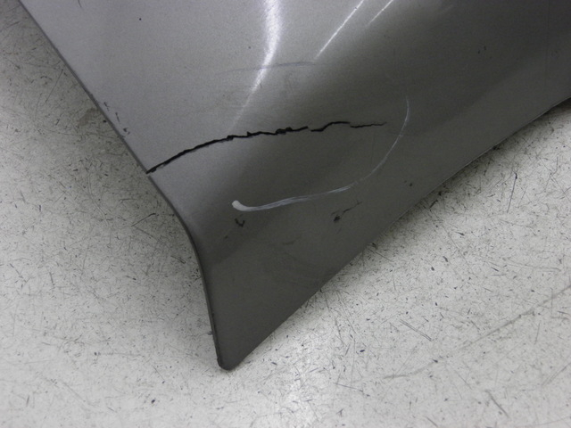 photo de JONCTION CARENAGE ARRIERE PIAGGIO MP3 RL 250 (2007 - 2010)