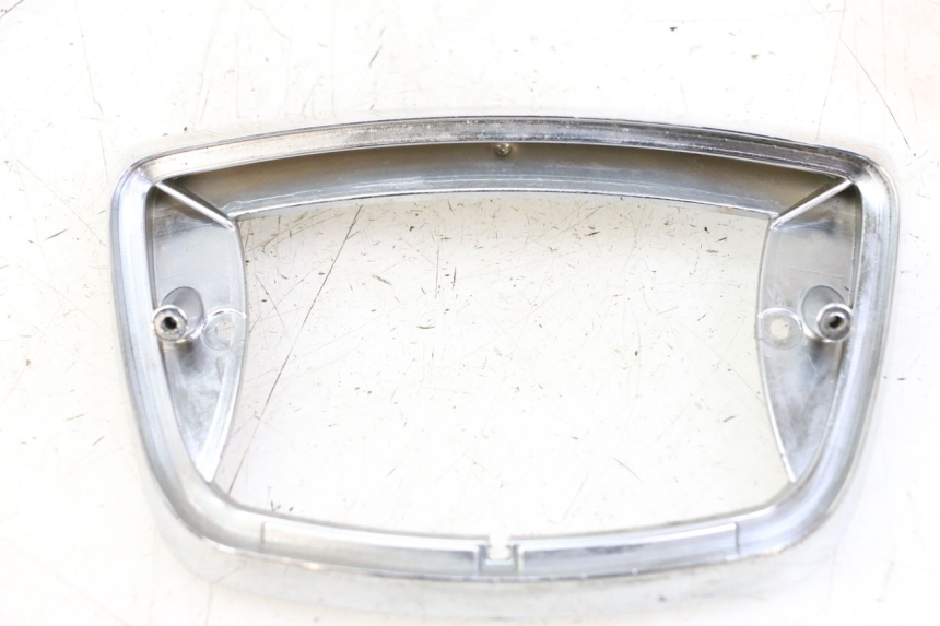 photo de JONCTION CARENAGE ARRIERE PIAGGIO VESPA LX IE 125 (2010 - 2012)