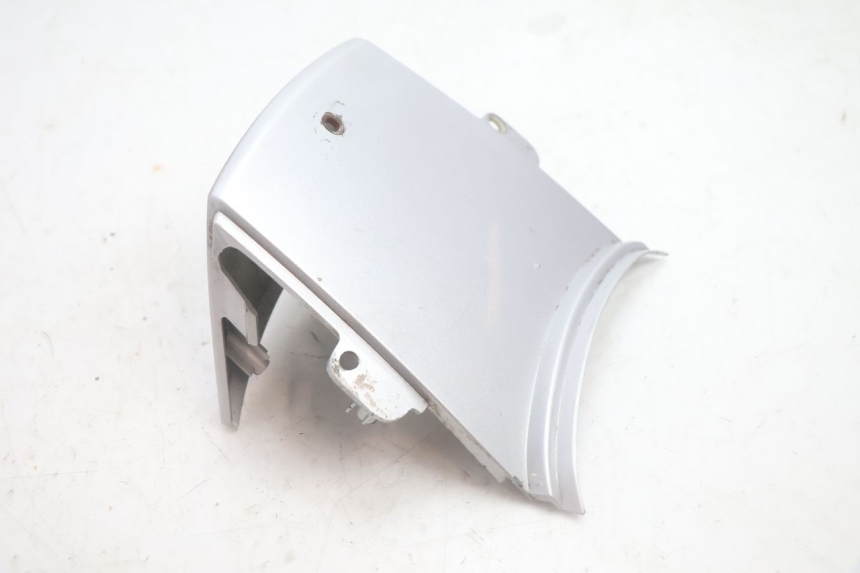 photo de JONCTION CARENAGE ARRIERE HONDA SCV LEAD 100 (2003 - 2007) - Zoom état d’usage