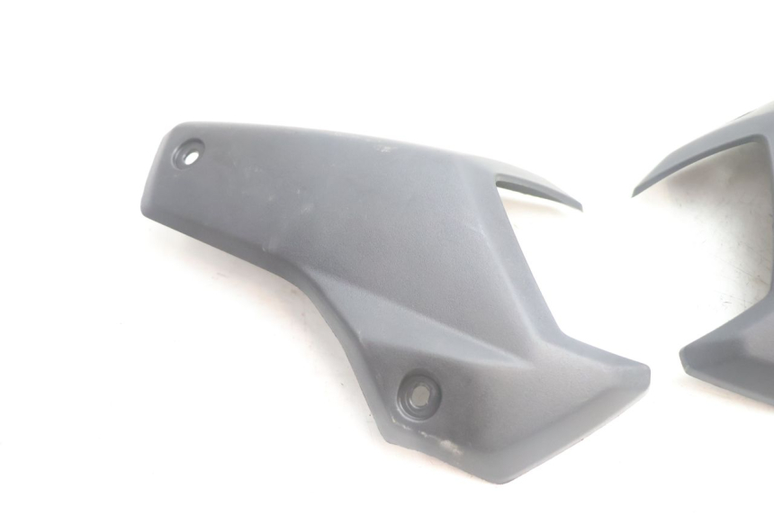 photo de JONCTION CARENAGE ARRIERE PEUGEOT STREETZONE NAKED 2T 50 (2014 - 2018) - Détail de la pièce