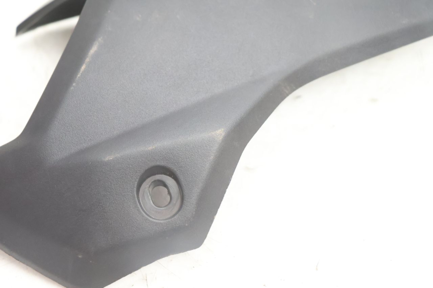 photo de JONCTION CARENAGE ARRIERE PEUGEOT STREETZONE NAKED 2T 50 (2014 - 2018) - Vue d’ensemble