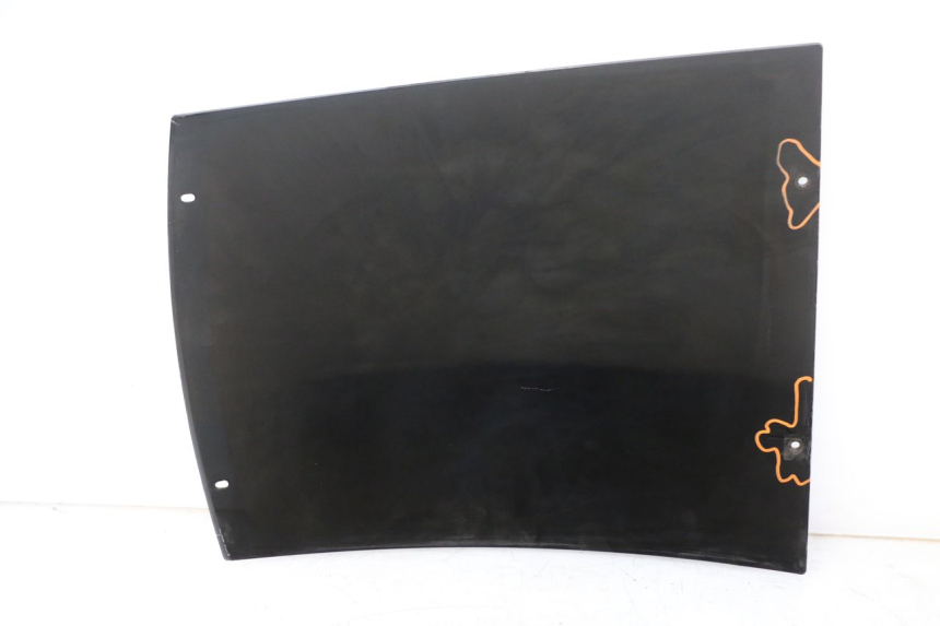 photo de JONCTION CARENAGE ARRIERE SUPERIEUR BMW C1 125 (2000 - 2003)