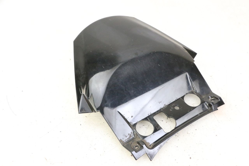 photo de JONCTION CARENAGE ARRIERE SUPERIEUR SUZUKI BURGMAN 125 (2007 - 2014)