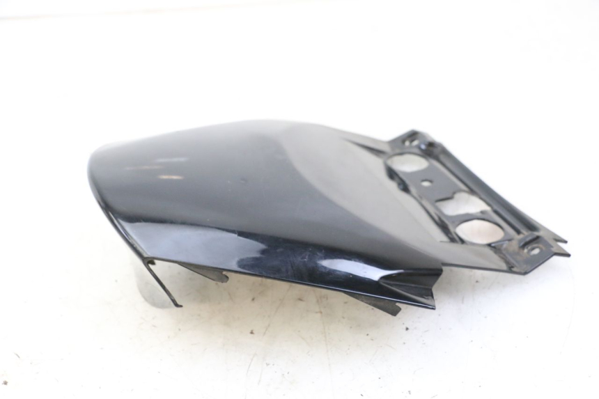 photo de JONCTION CARENAGE ARRIERE SUPERIEUR SUZUKI BURGMAN 125 (2007 - 2014)