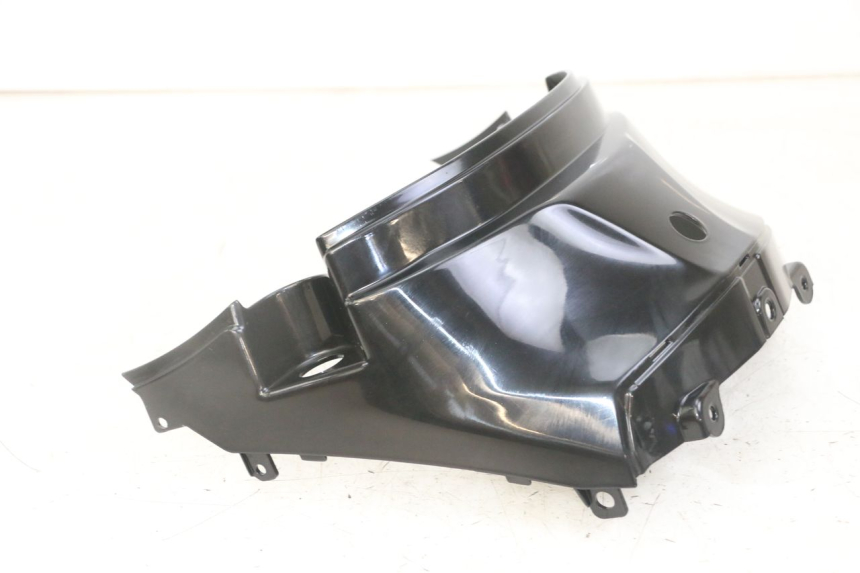 photo de JONCTION CARENAGE ARRIERE SUPERIEUR SYM FIDDLE 3 III 50 (2014 - 2020)