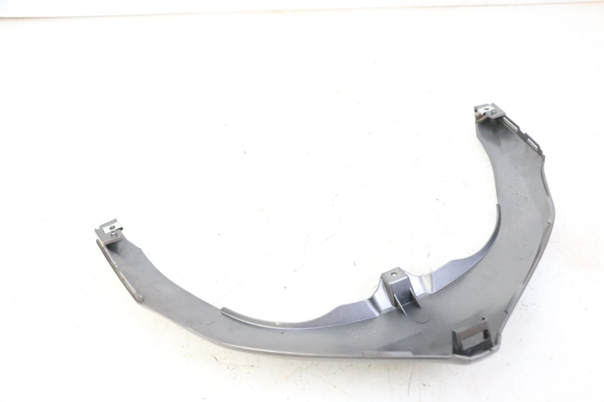 photo de JONCTION CARENAGE ARRIERE SUPERIEUR HONDA FORZA ABS 300 (2013 - 2019)