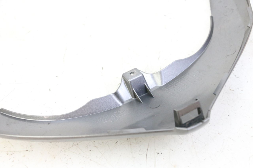 photo de JONCTION CARENAGE ARRIERE SUPERIEUR HONDA FORZA ABS 300 (2013 - 2019)